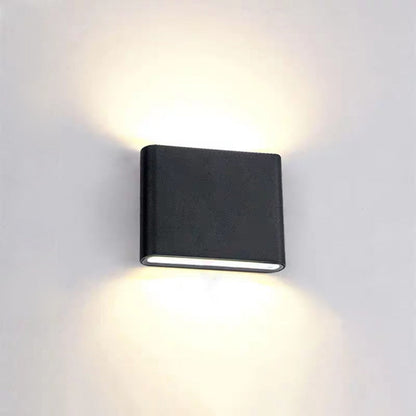 Skorter | GuardGlow – Waterproof Wall Lamp with Weather-Resistant Design