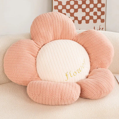 Skorter | Fluffy Daisy Cushion