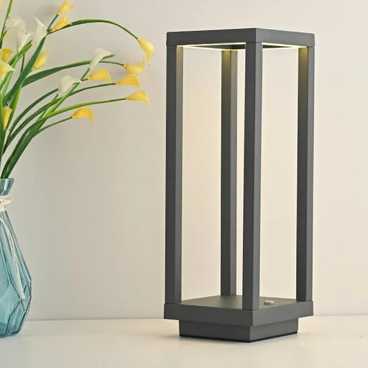 Skorter | Wireless table lamp with rechargeable battery