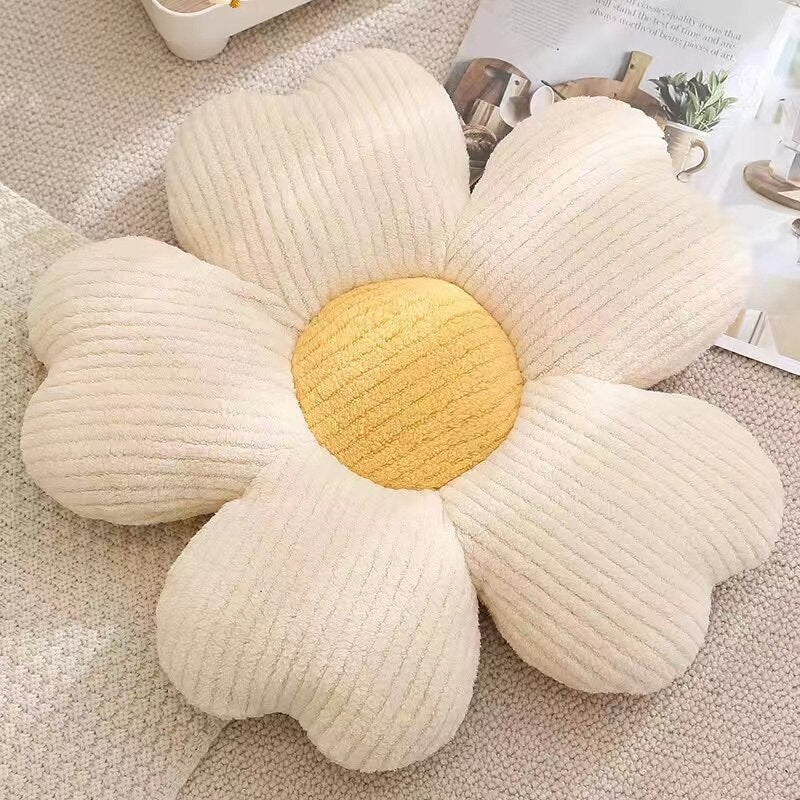 Skorter | Fluffy Clover Flowers Pillow