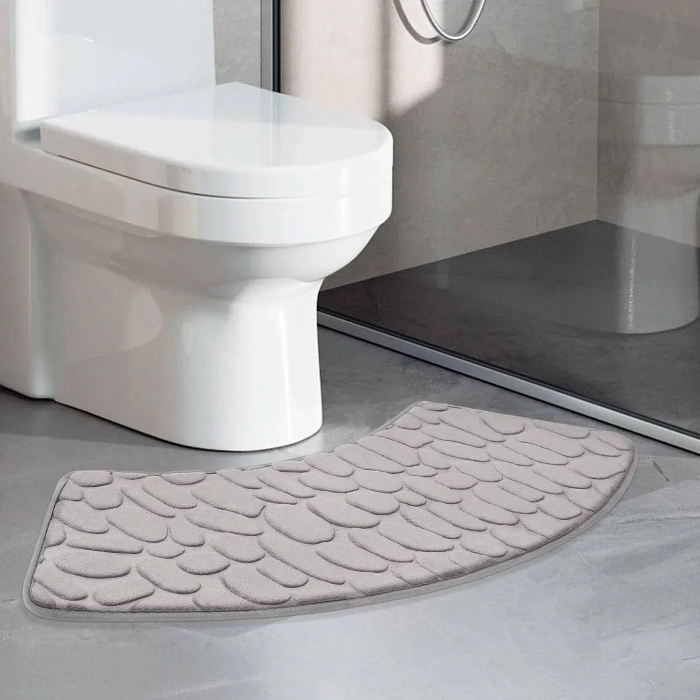 Skorter | Curved Non-Slip Bathroom Mat with Ergonomic Design