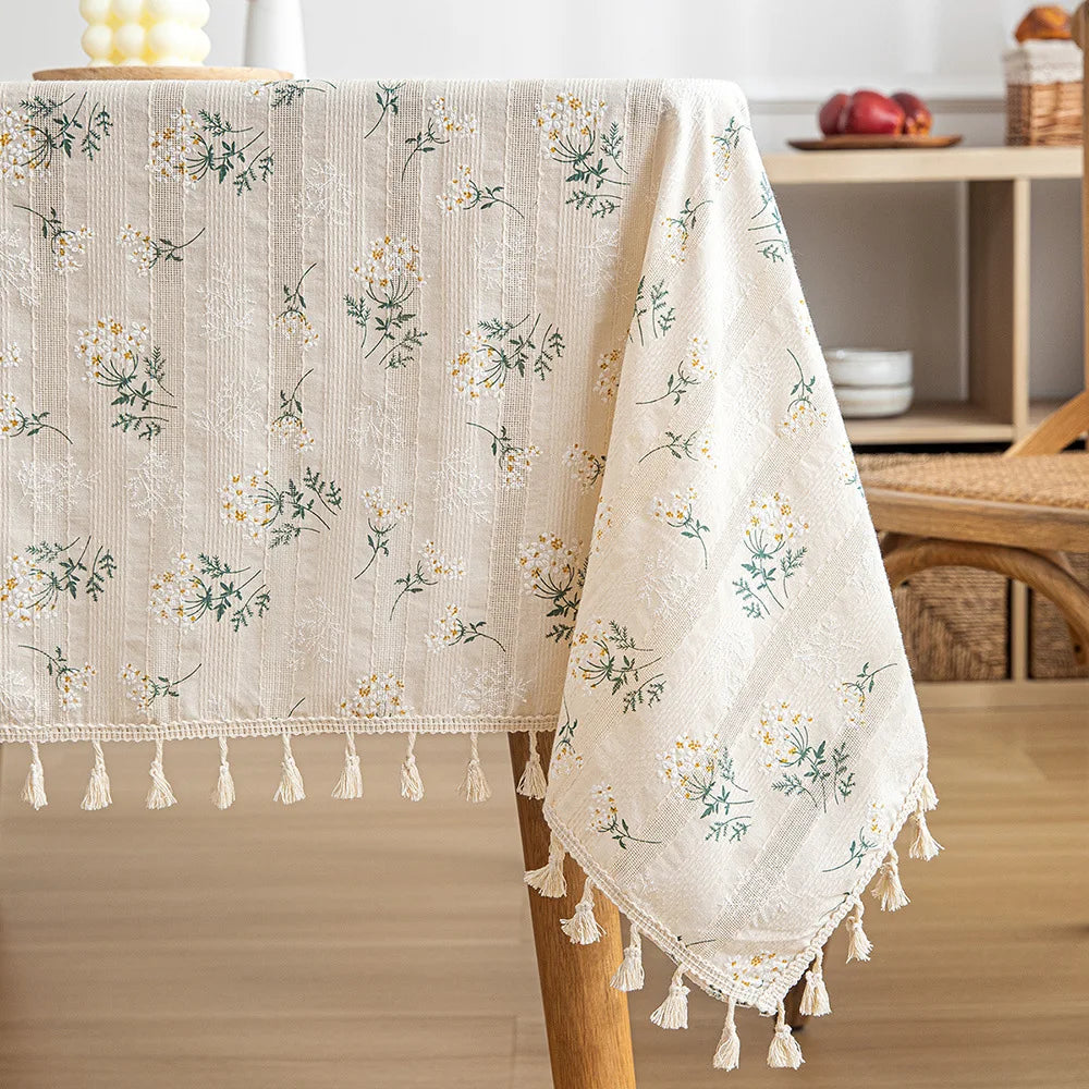 Skorter | Floral tablecloth