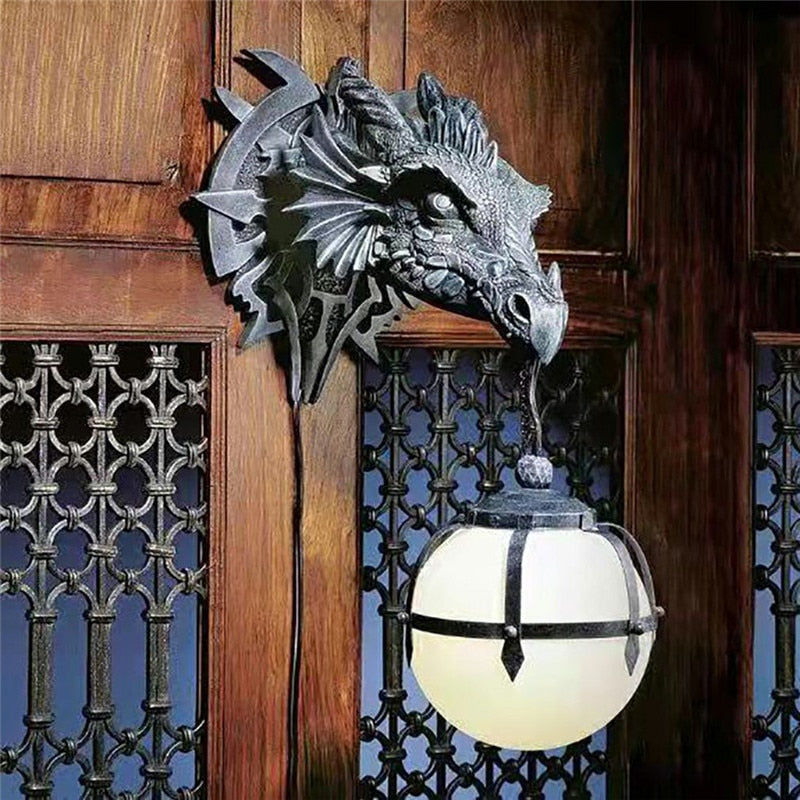 Skorter | LED Lantern with Dragon Head made of Resin for Unique Halloween Decoration
