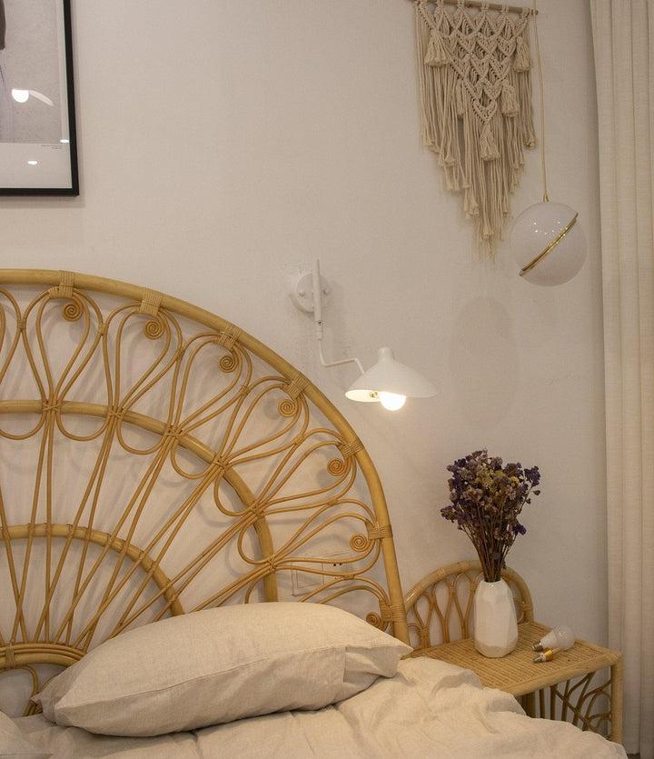 Skorter | Serge Mouille Wall Lamp