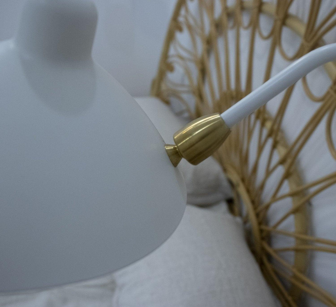 Skorter | Serge Mouille Wall Lamp