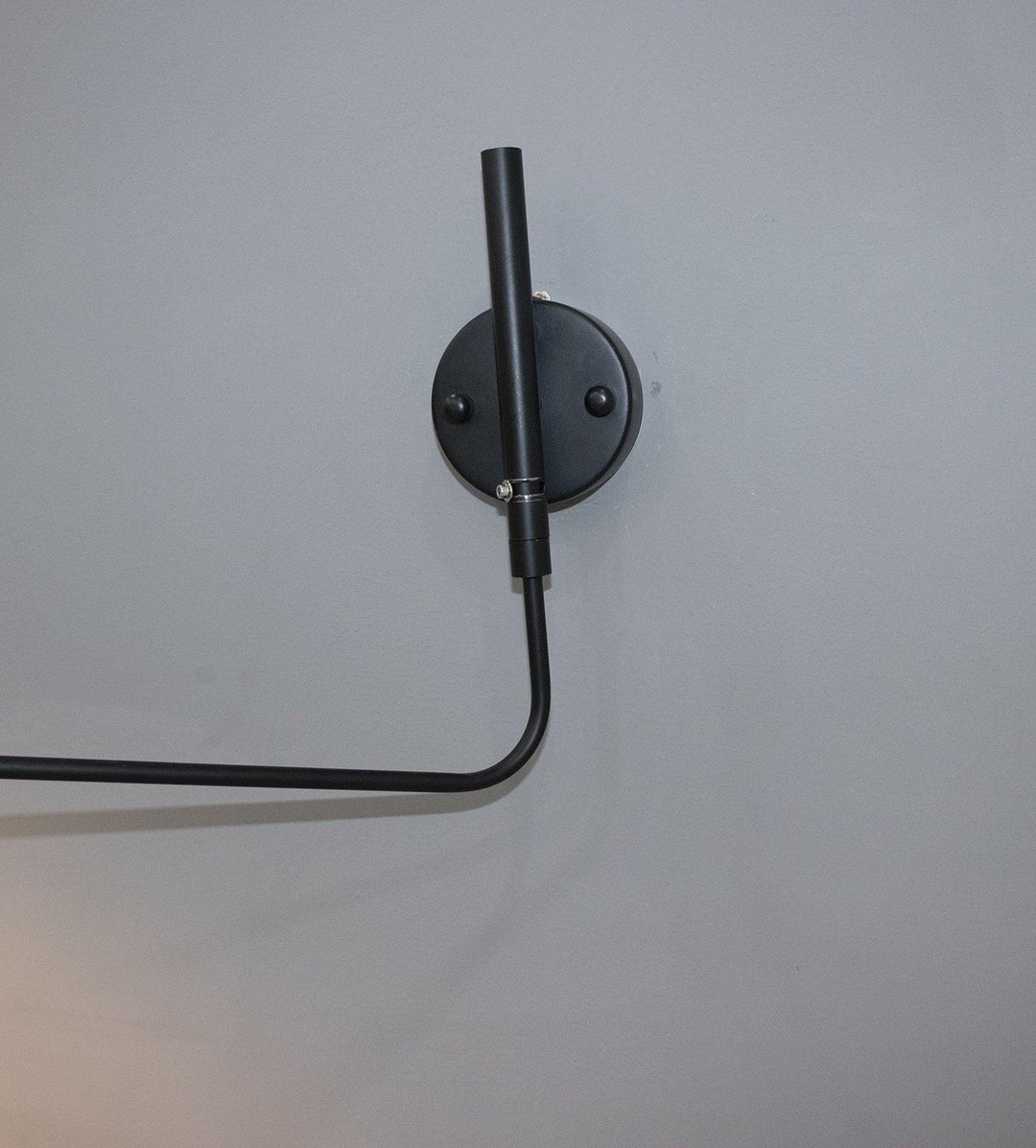 Skorter | Serge Mouille Wall Lamp