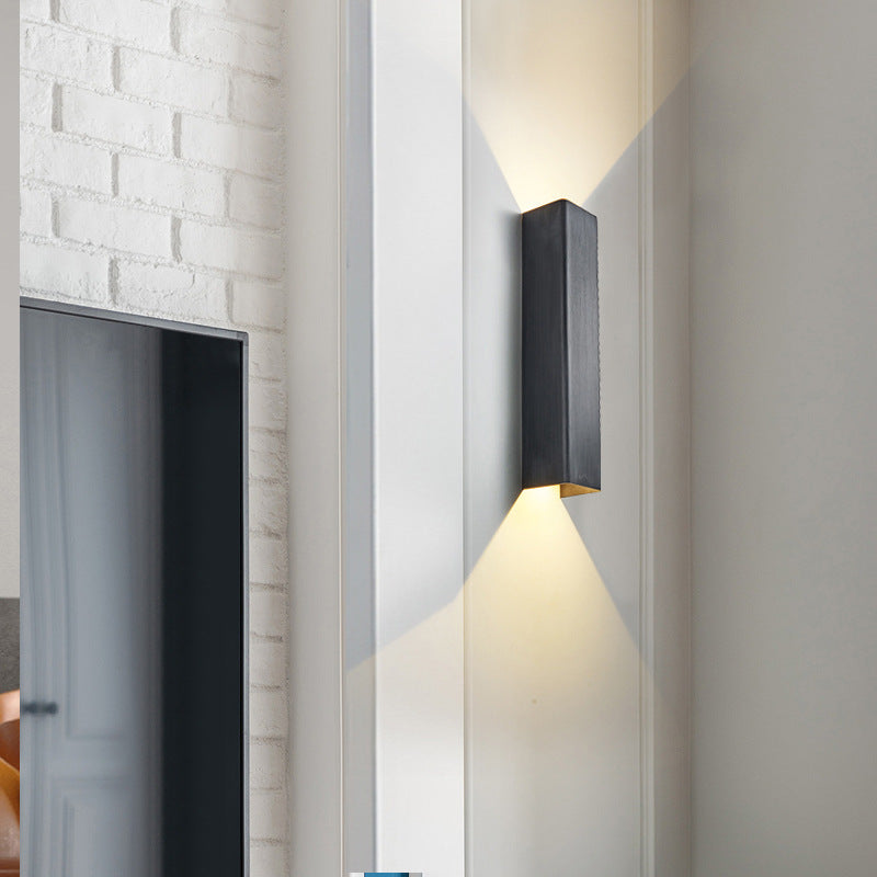 Skorter | BeamLuxe – Sleek Outdoor Lamp for Contemporary Spaces