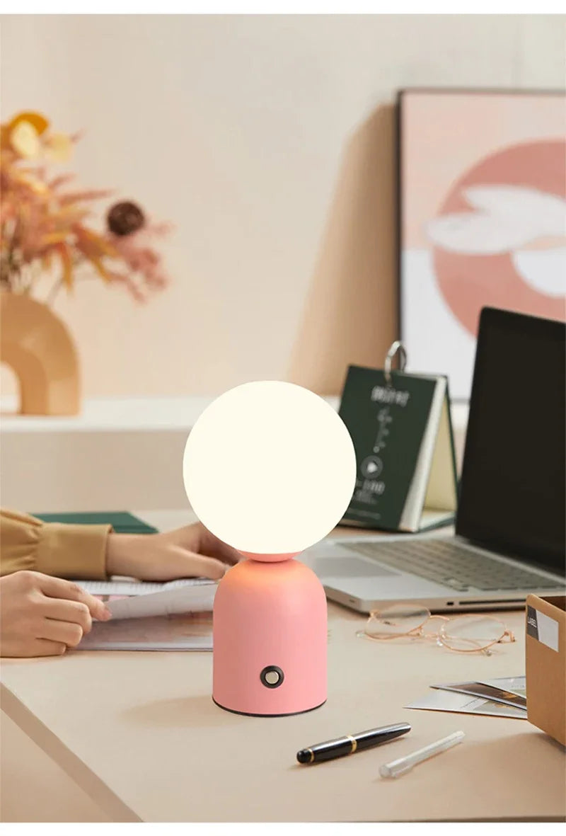 Skorter | Dimmable Table Lamp