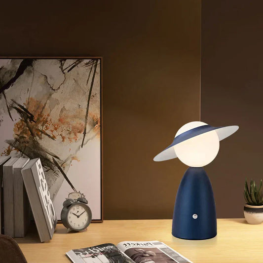 Skorter | Battery Table Lamp Man with Hat