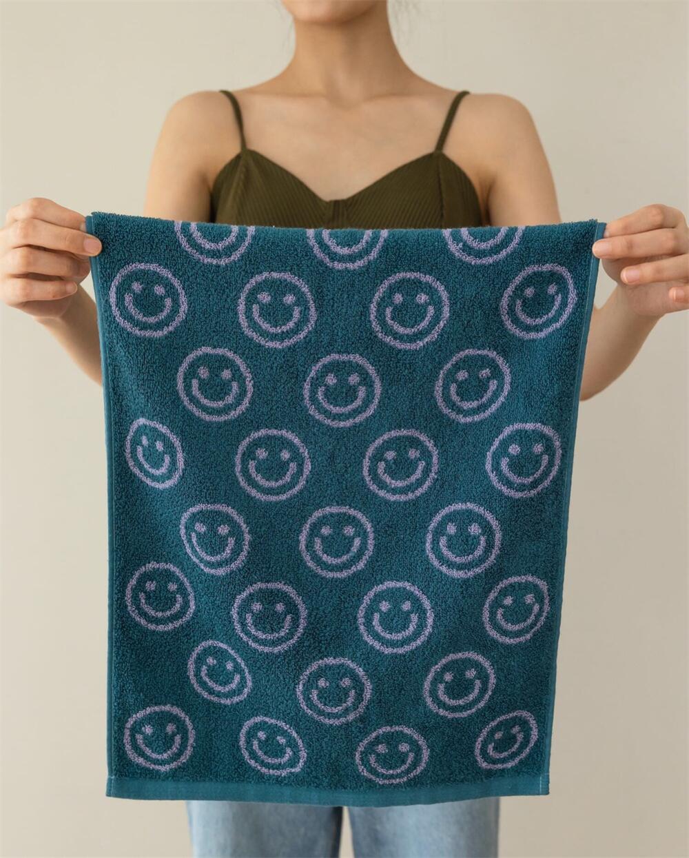 Skorter | Double-sided Smiley Towel