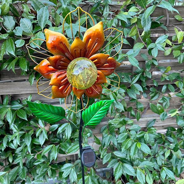 Skorter | Eco-friendly solar-powered flower garden stake