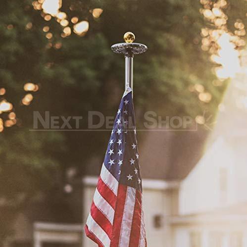 Skorter | Solar-powered flagpole UFO lamp