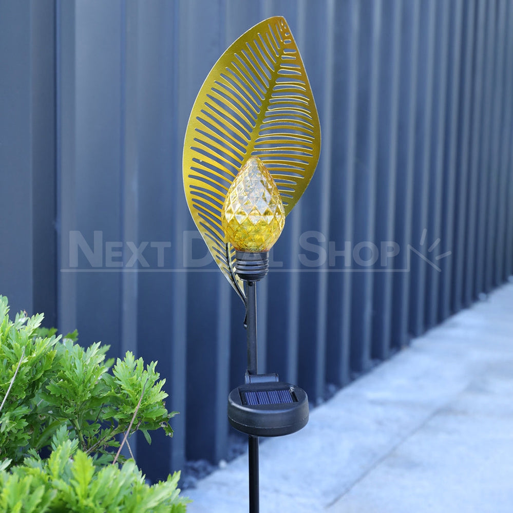 Skorter | Solar Powered Iron Blade Stake Light