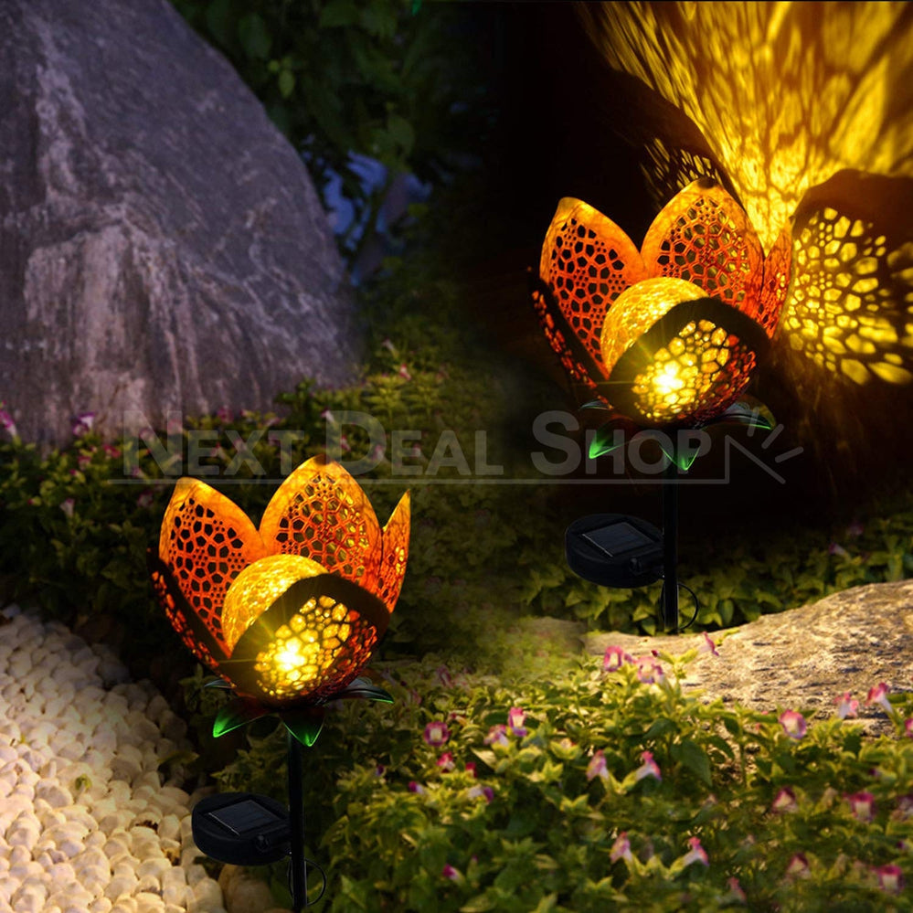 Skorter | Solar-powered metal flower pot lamp