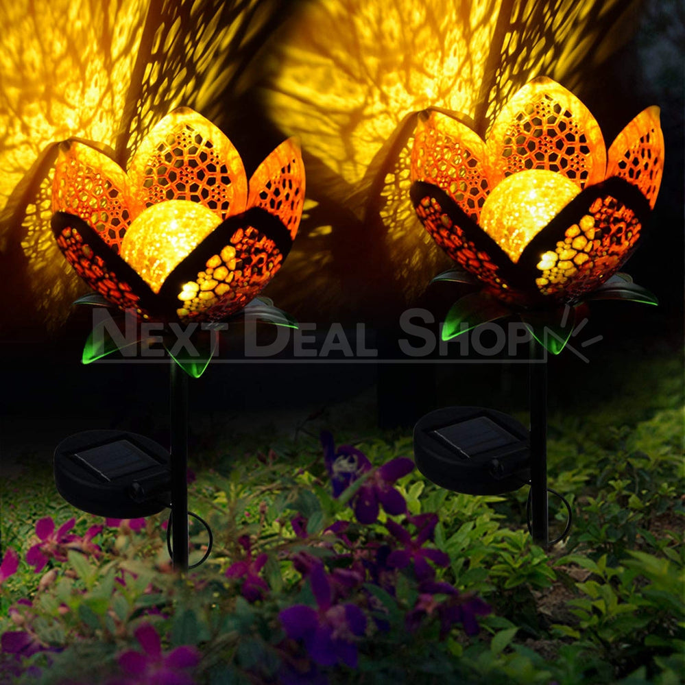 Skorter | Solar-powered metal flower pot lamp