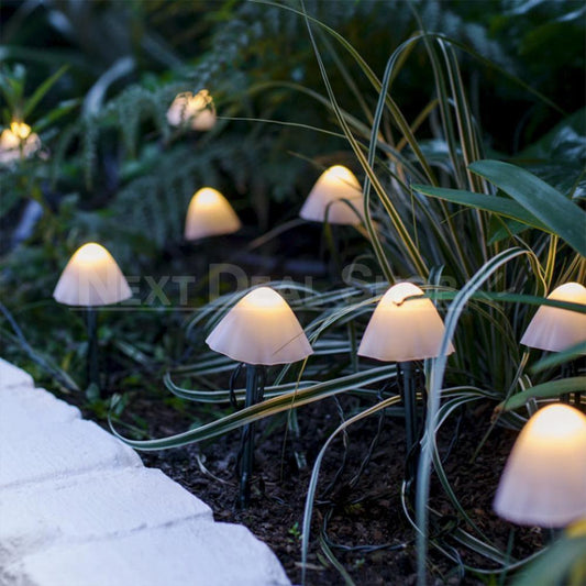 Skorter | Solar-powered mushroom lamps