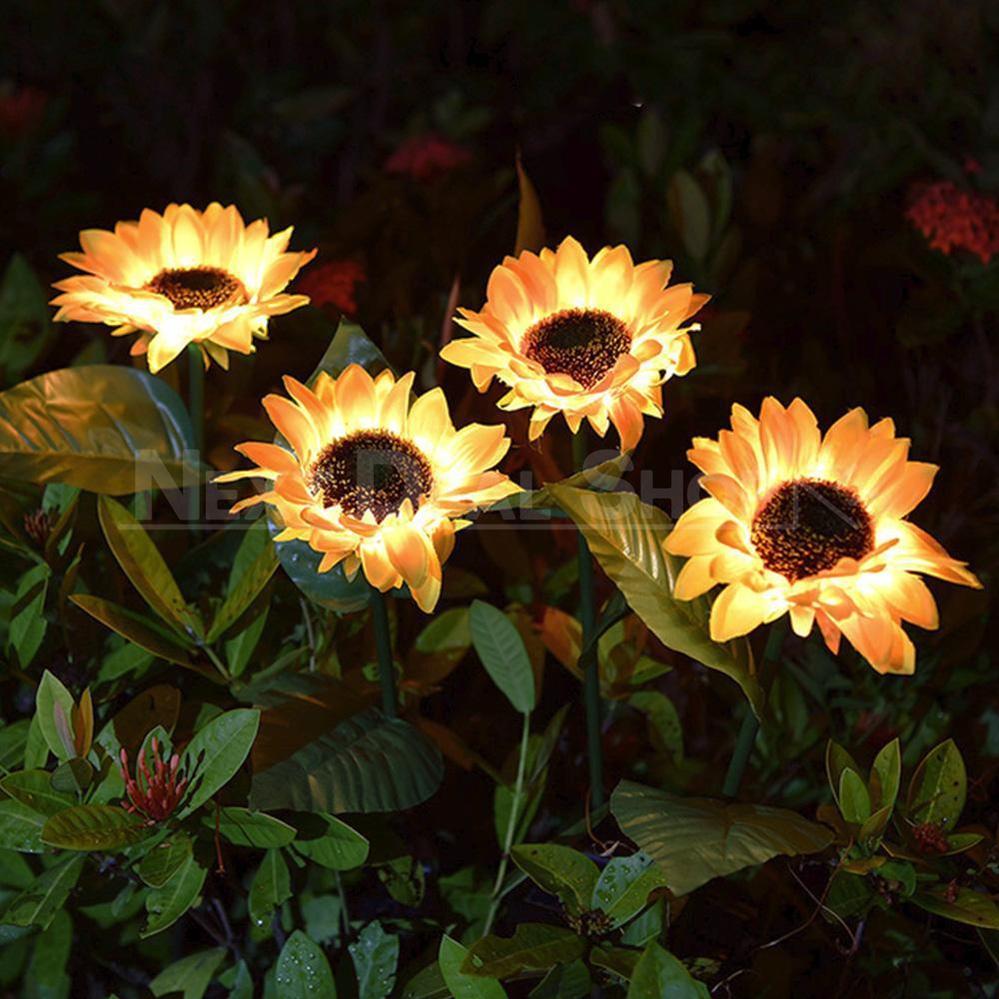 Skorter | Solar Powered Outdoor Sunflower Light Holder