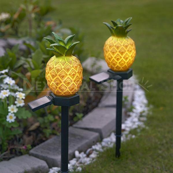 Skorter | Solar-powered Pineapple Stake Light