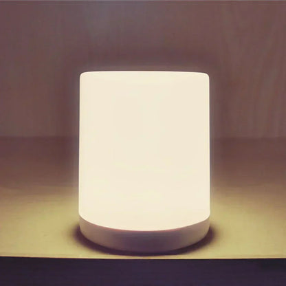 Skorter | Dimmable LED table lamp with USB connection for flexible light