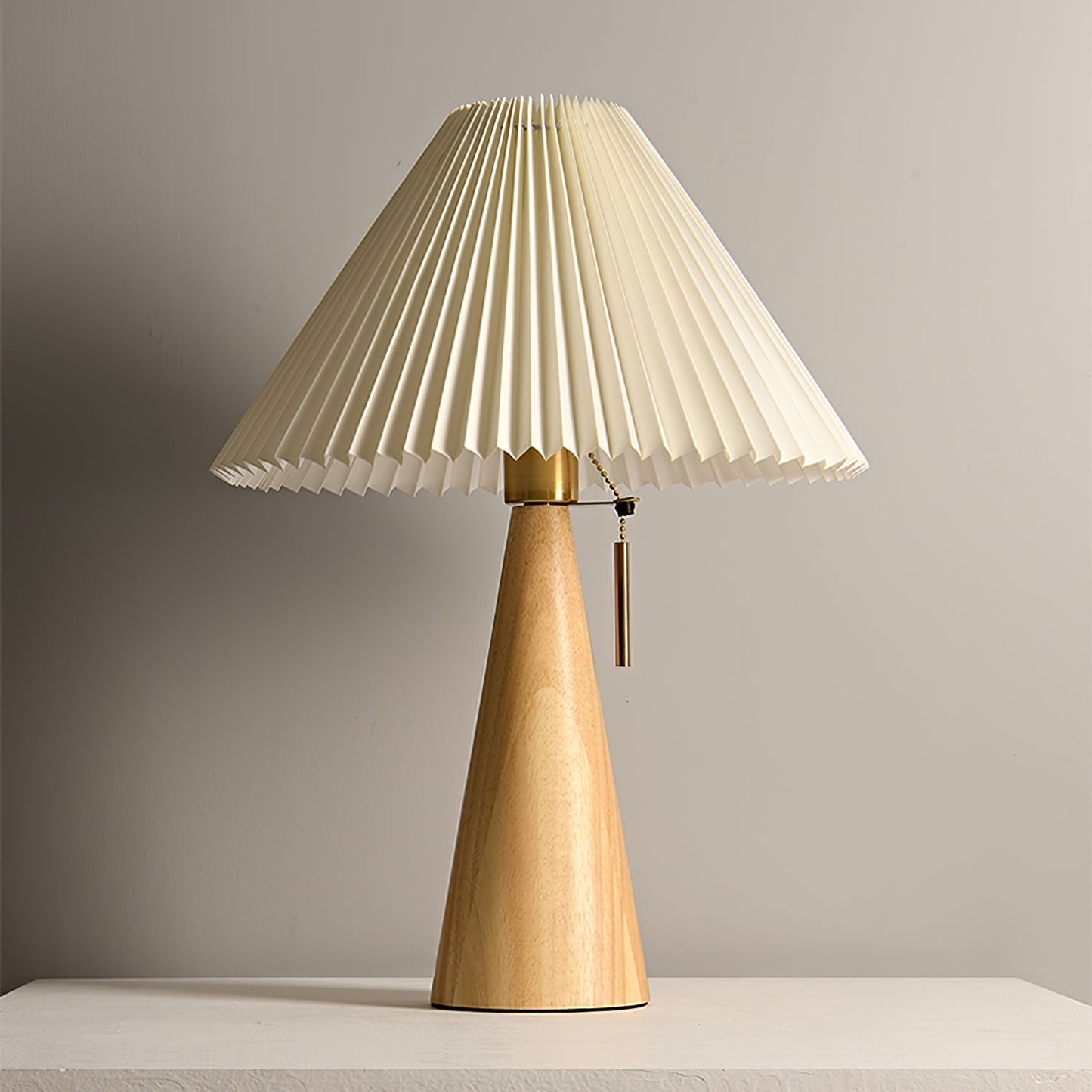 Skorter | AntiqueRadiance – Elegant Wood and Metal Table Lamp