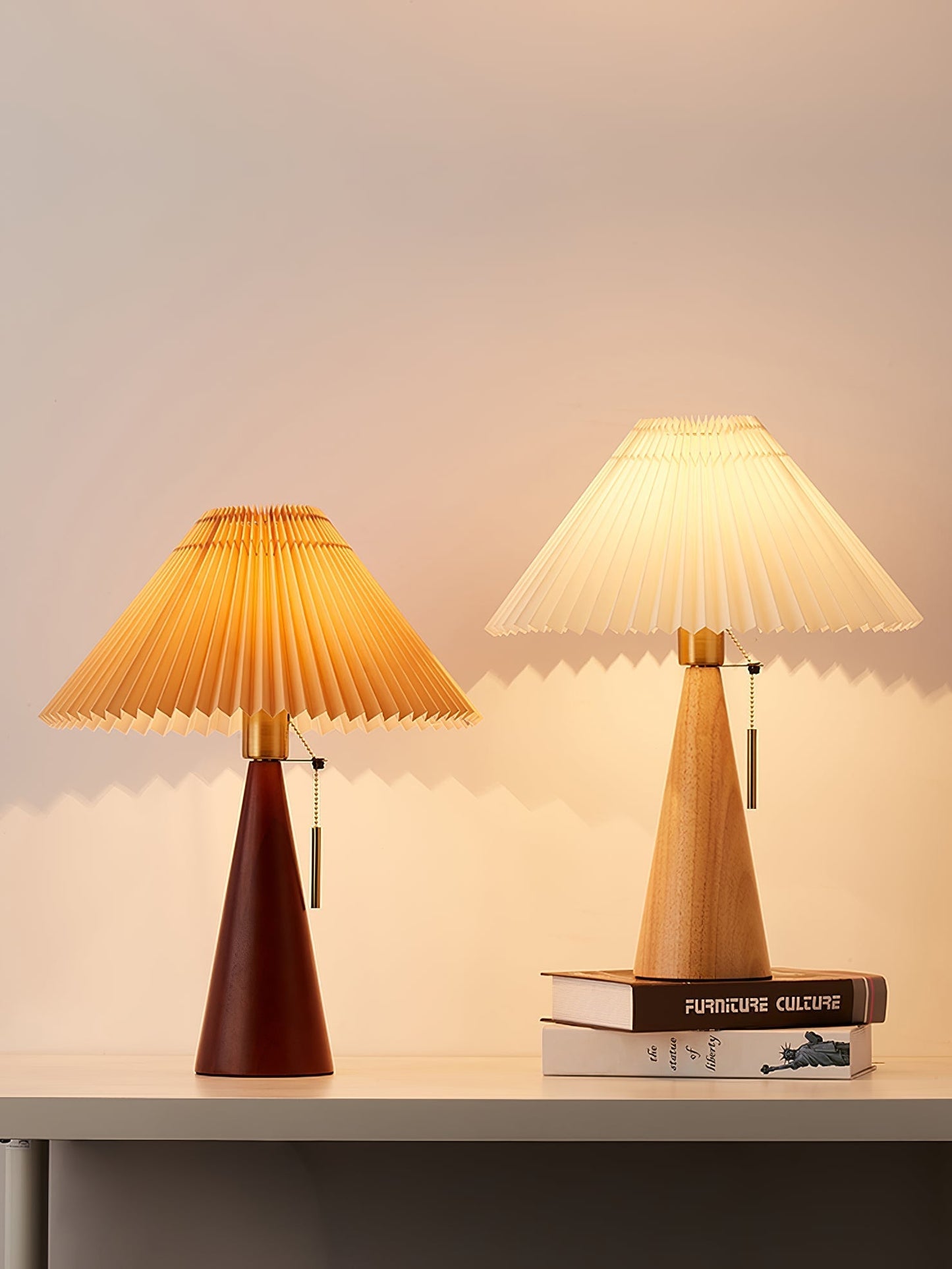 Skorter | AntiqueRadiance – Elegant Wood and Metal Table Lamp