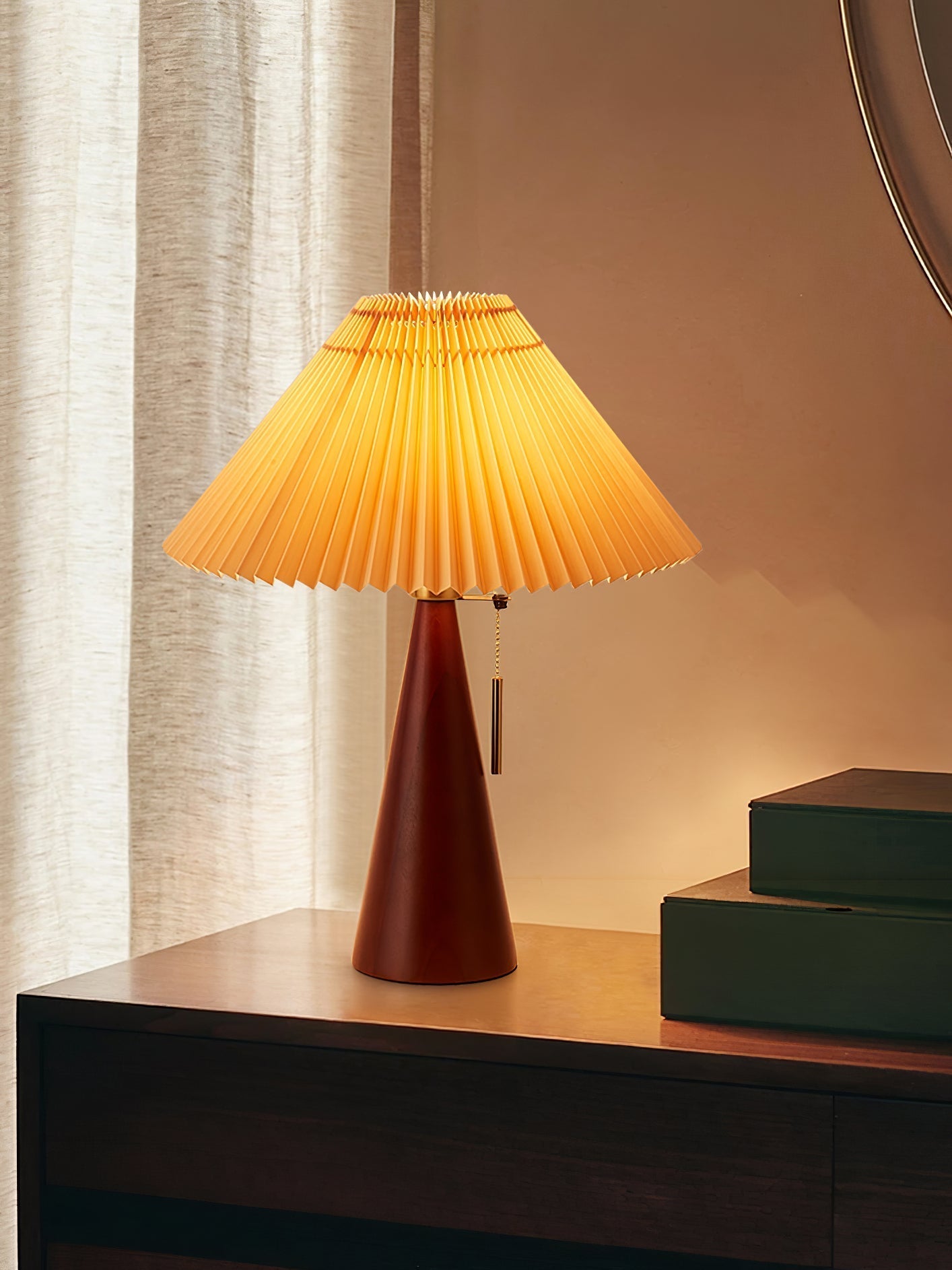 Skorter | AntiqueRadiance – Elegant Wood and Metal Table Lamp