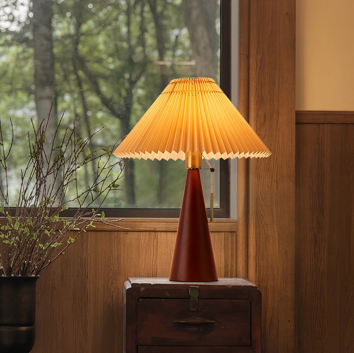 Skorter | AntiqueRadiance – Elegant Wood and Metal Table Lamp