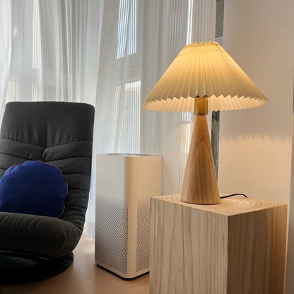 Skorter | AntiqueRadiance – Elegant Wood and Metal Table Lamp