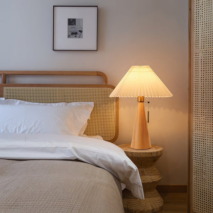 Skorter | AntiqueRadiance – Elegant Wood and Metal Table Lamp