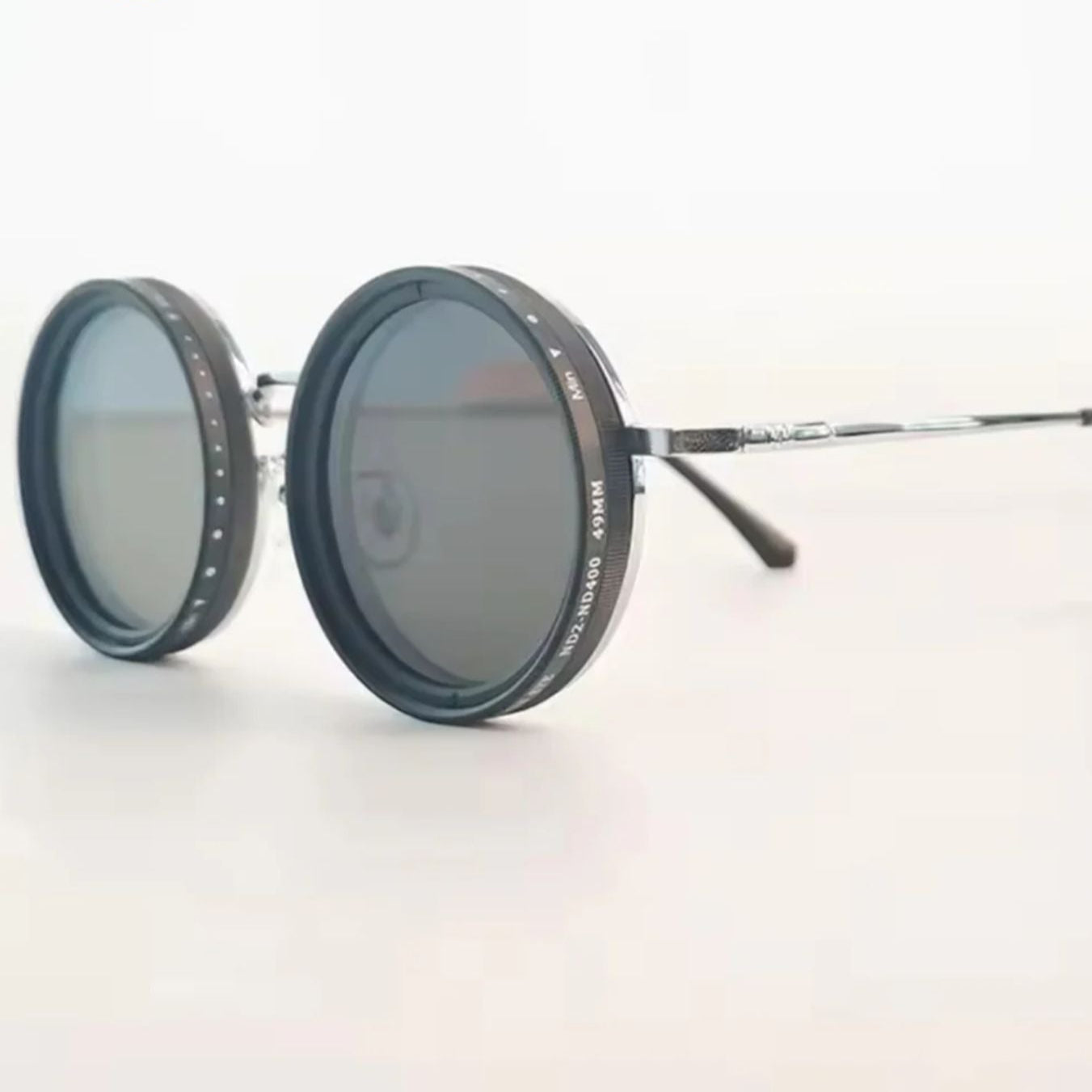 Skorter | VisionRound Polarized Sunglasses – Unisex Retro Design with Adjustable Light Filter