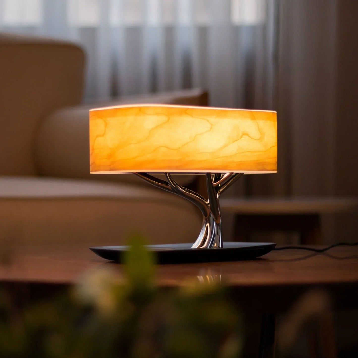 Skorter | Table lamp with speaker and wireless charger