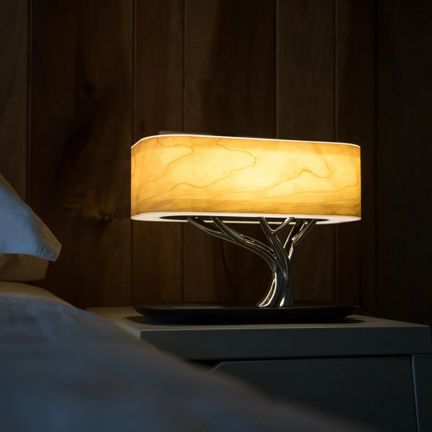Skorter | Table lamp with speaker and wireless charger