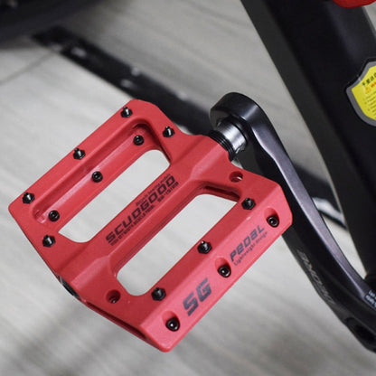 Skorter | FMFXTR Mountain Bicycle Pedal Nylon Fiber Bearing Non-Slip Pedal(SG-12B Red)