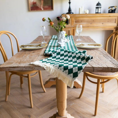 Skorter | Tasseled Diamond Checkered Table Runner