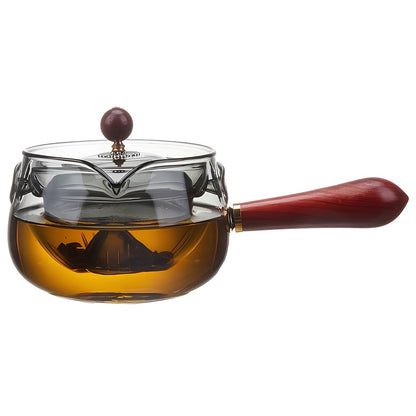 Skorter rotating in crystal glass