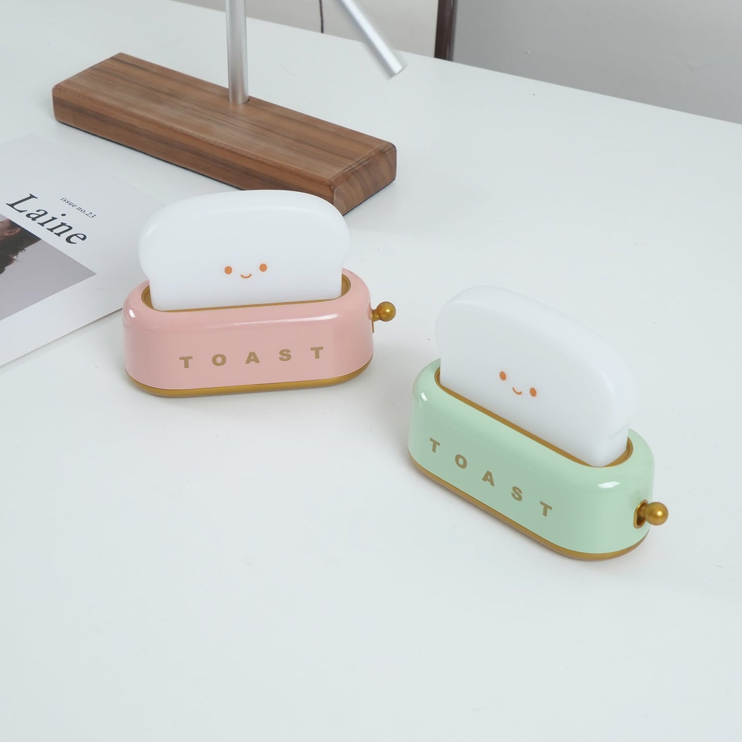 Skorter | elegant table with toaster design and built-in battery