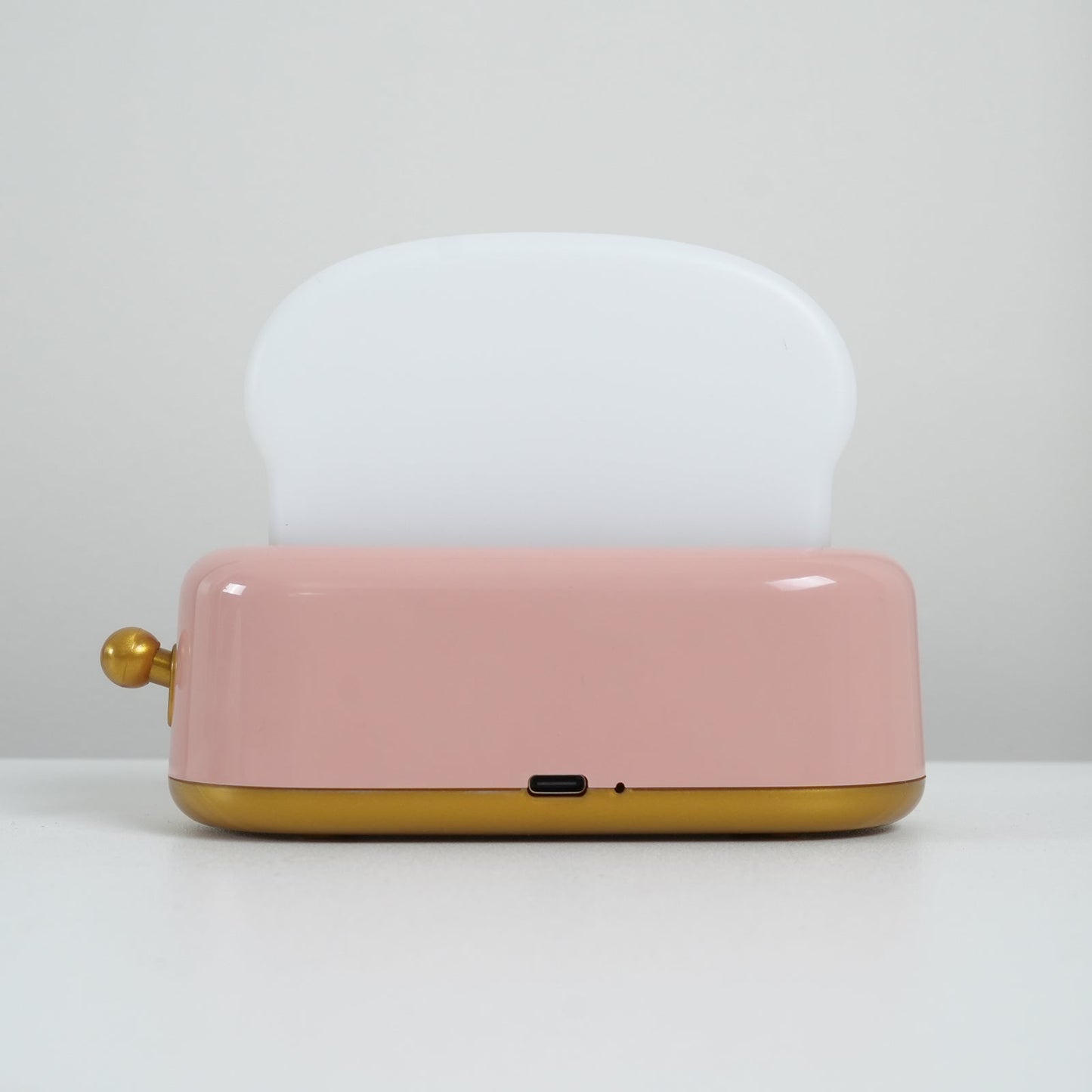 Skorter | elegant table with toaster design and built-in battery