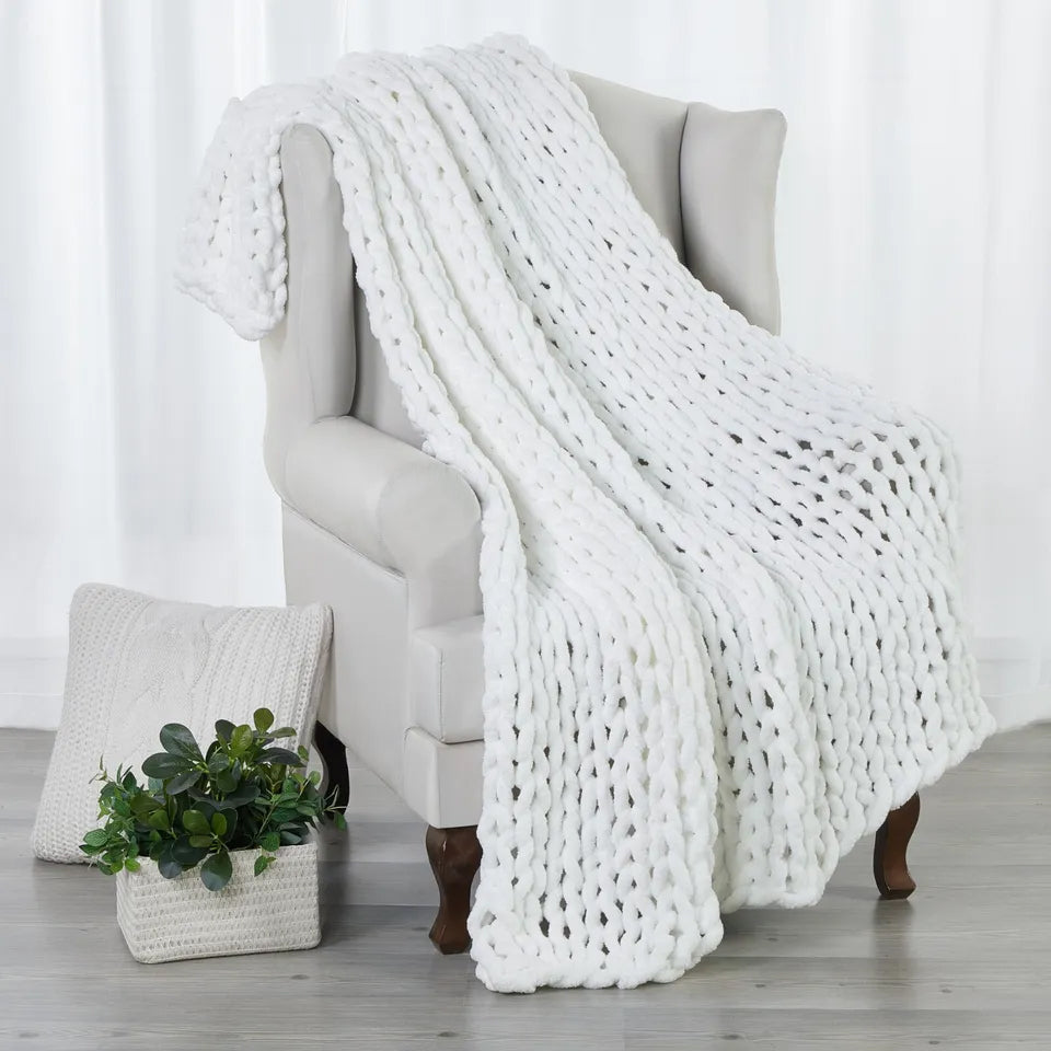 Skorter | 50" X 60" Kathy Ireland Chunky Chenille Plush Throw