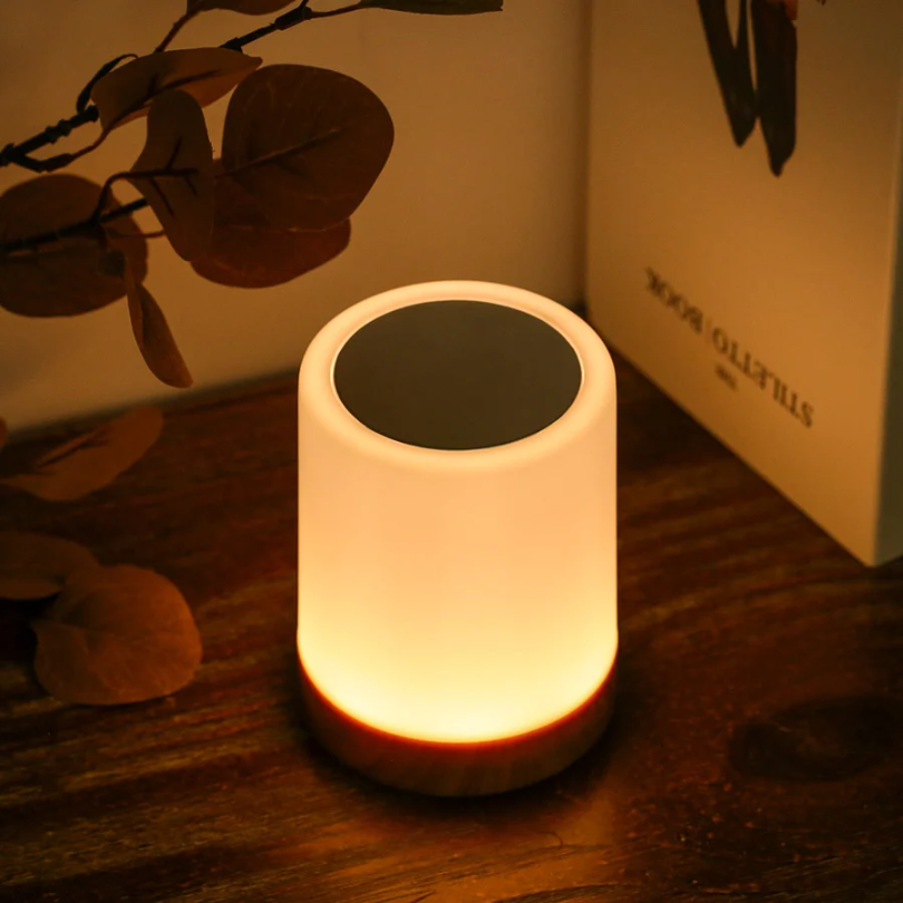 Skorter | Dimmable LED Night Light with Modern Design and Color Change