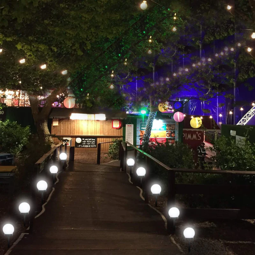 Skorter | 3 piece waterproof LED solar garden lights - SunLuxe Orbs