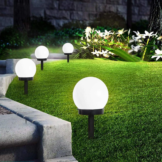 Skorter | 3 piece waterproof LED solar garden lights - SunLuxe Orbs