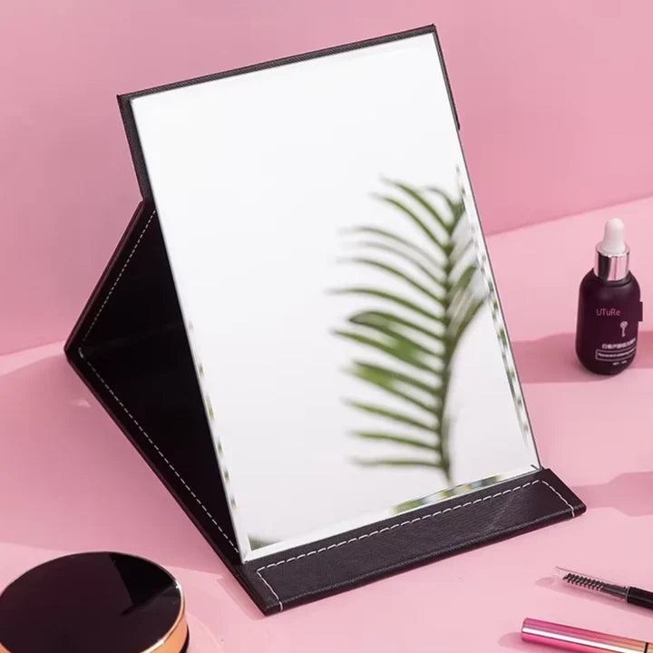 Skorter | Compact makeup mirror with stand