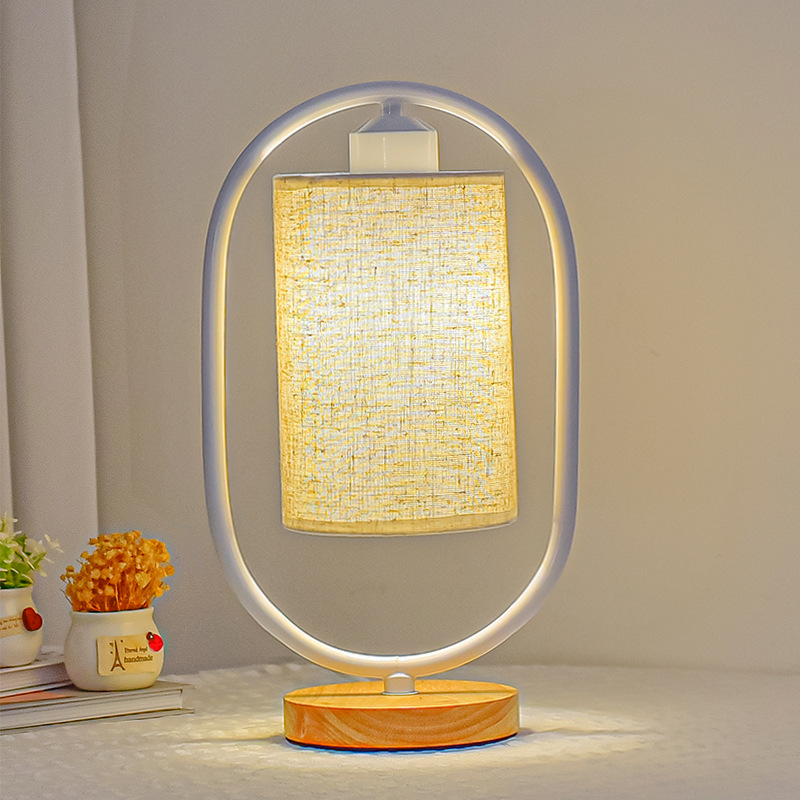 Skorter | Vintage LED Wood Table Lamp