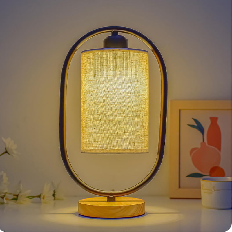 Skorter | Vintage LED Wood Table Lamp