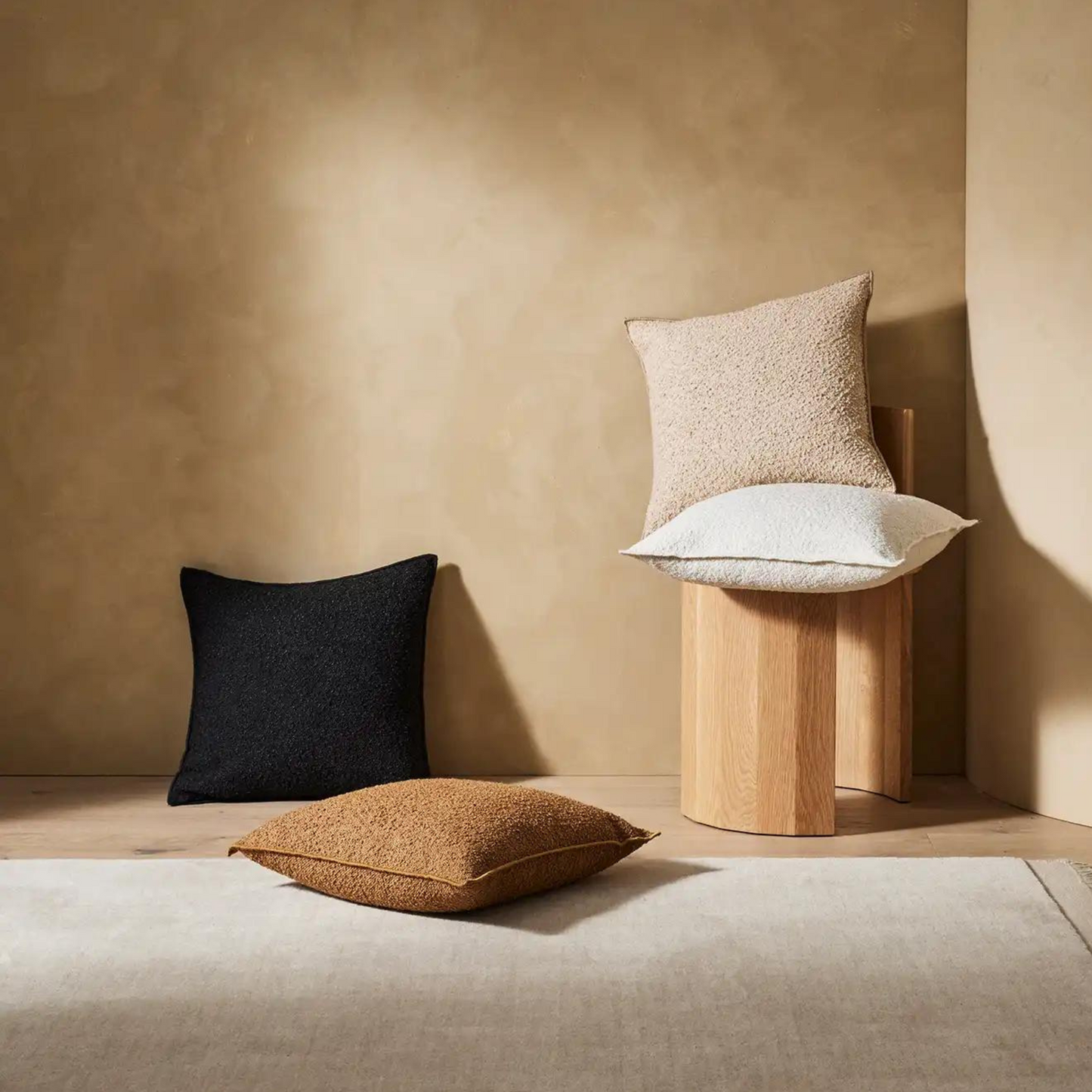 Skorter | Alberto Cushion - Onyx