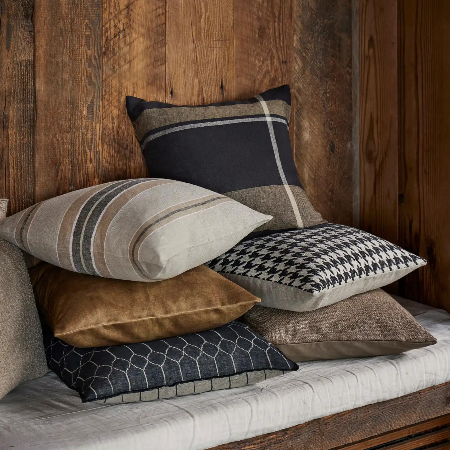 Skorter | Domenica Cushion - Clay