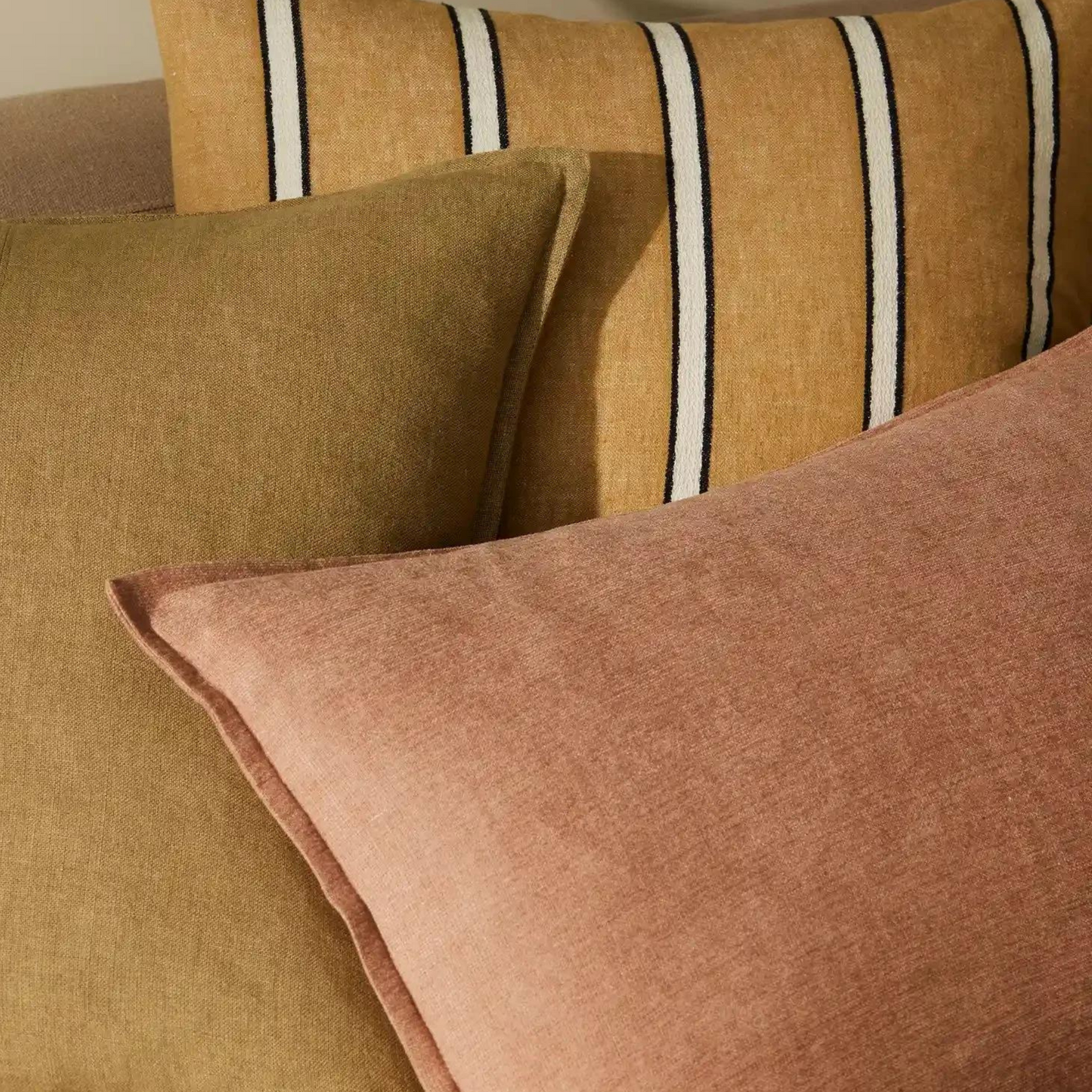 Skorter | Fiore Cushion 40cm x 60cm - Clay