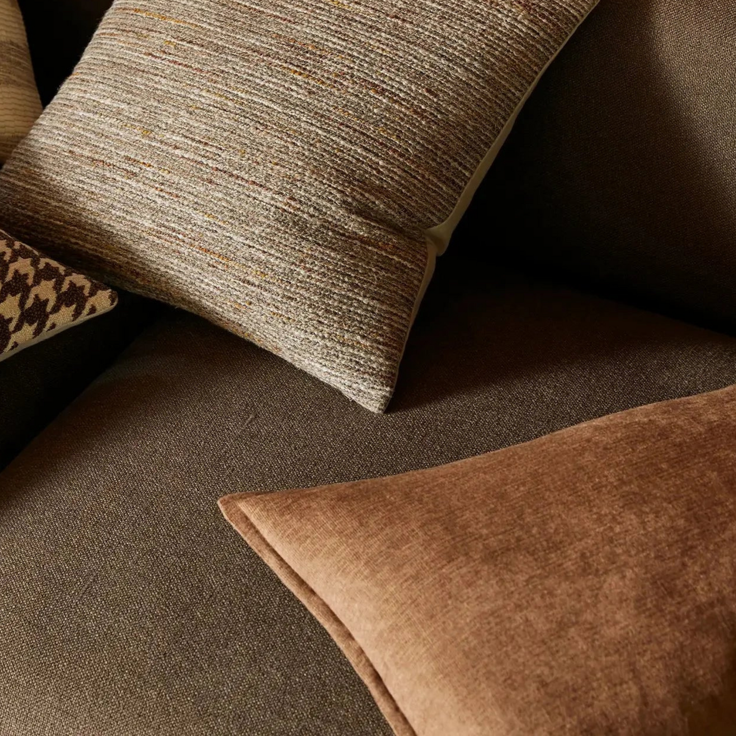 Skorter | Fiore Cushion 40cm x 60cm - Toffee