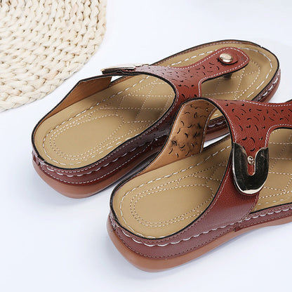 Skorter | 2022 New Women's Metal Decor Feature Pattern Wedge Flip-Flops