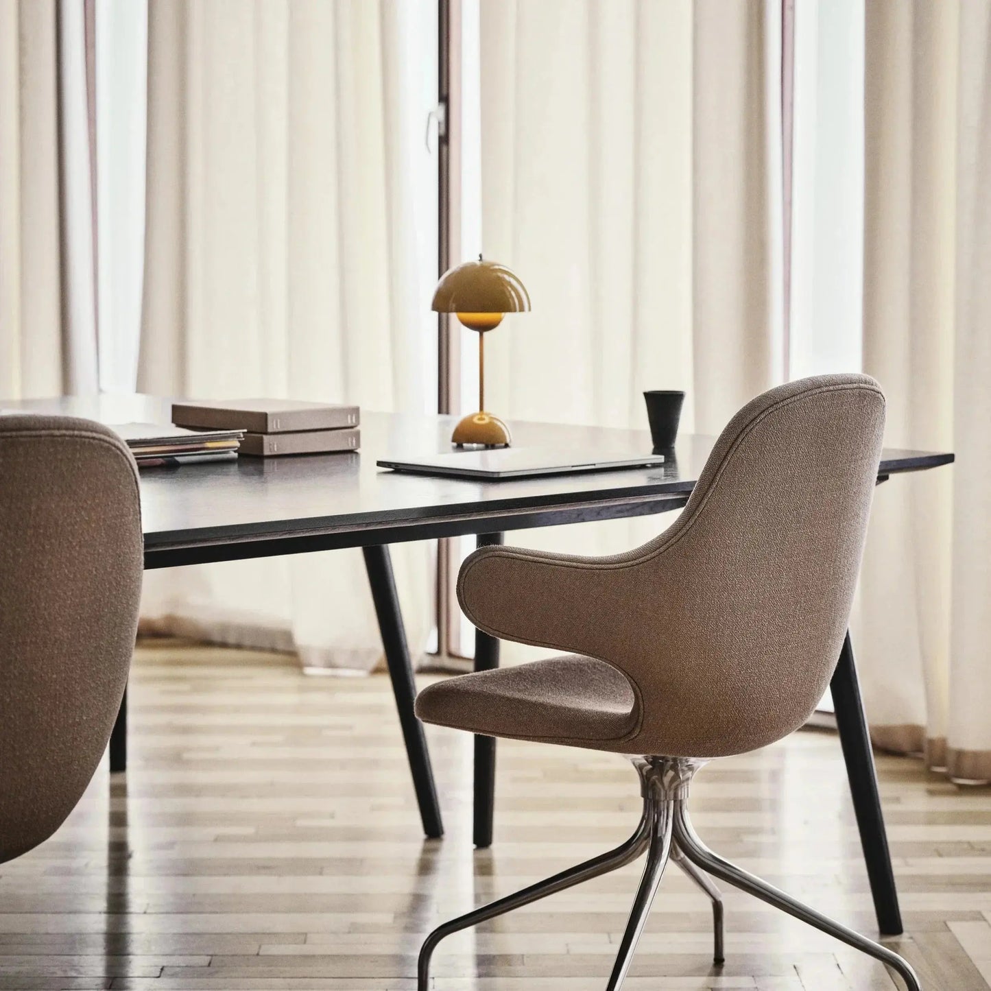 Skorter | Lunaire - LED table lamp for a modern atmosphere